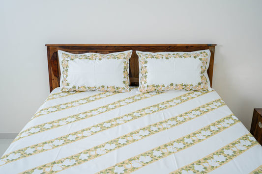 Pile Gulab | Handblock printed Bedsheet|Double bed: King Size |400 TC Premium Cotton|Complementing pillow covers