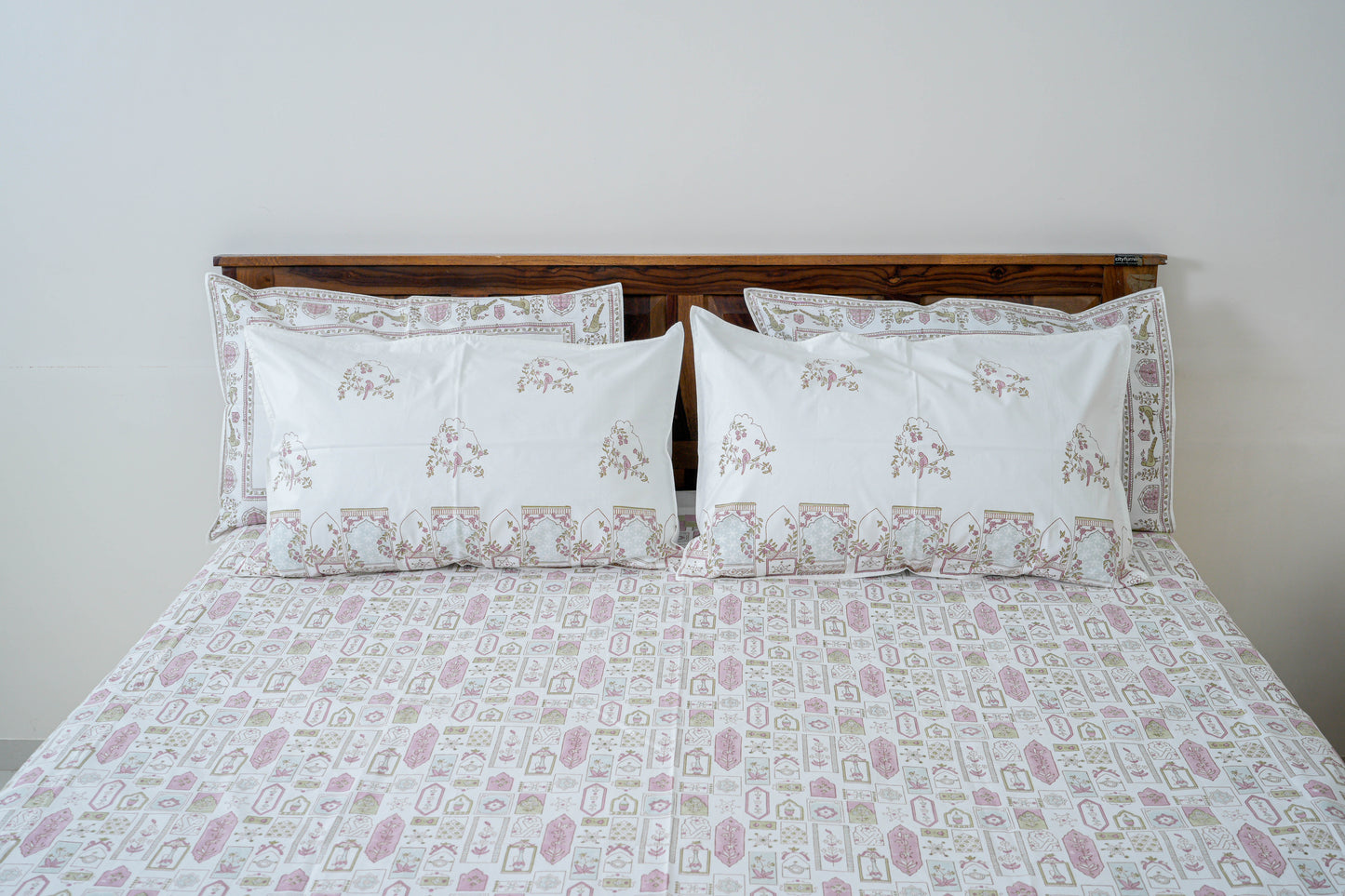 Lavender Love | Handblock printed Bedsheet|Double bed: King Size |400 TC Premium Cotton|4 Complementing pillow covers in two designs