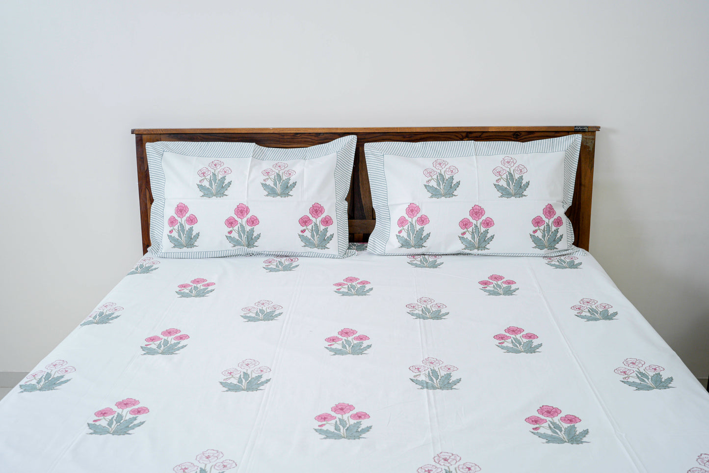 Hibiscus|Handblock printed Bedsheet|Double bed: King Size |300 TC Premium Cotton|Reversibe pillow covers