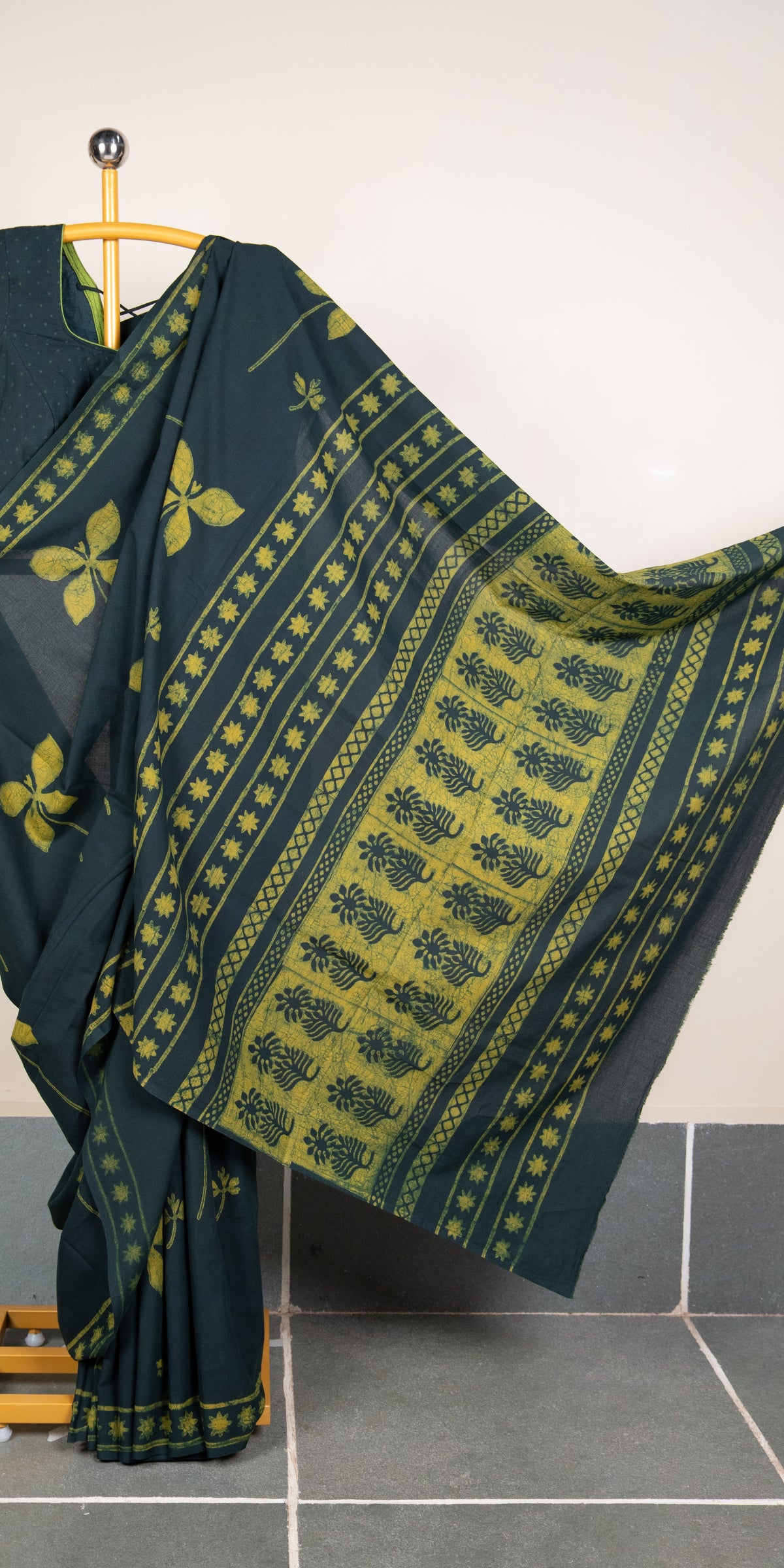 Akola Dabu Blockprinted Cotton Saree # 87