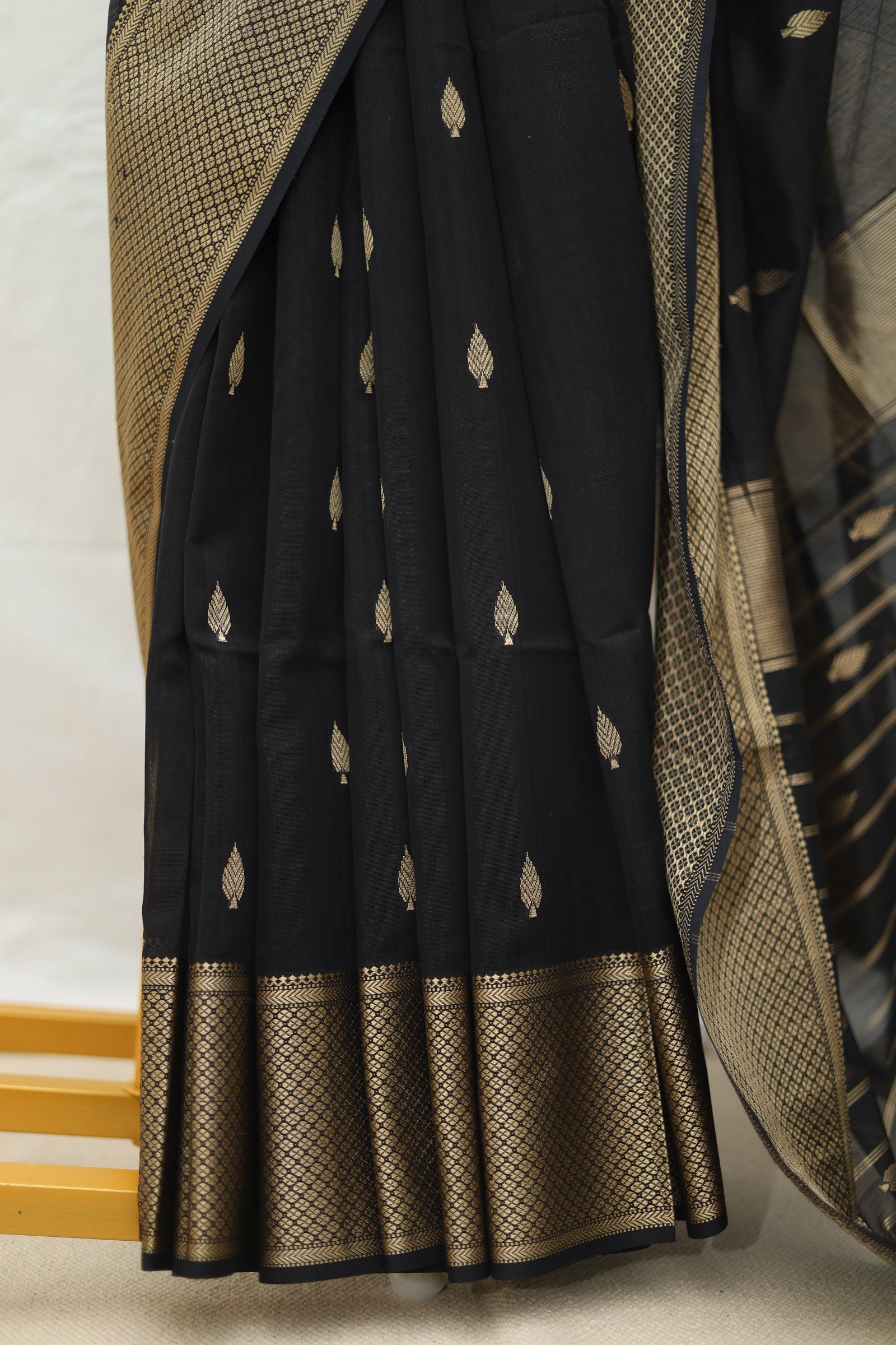 Maheshwari Resham Butta Saree # 43