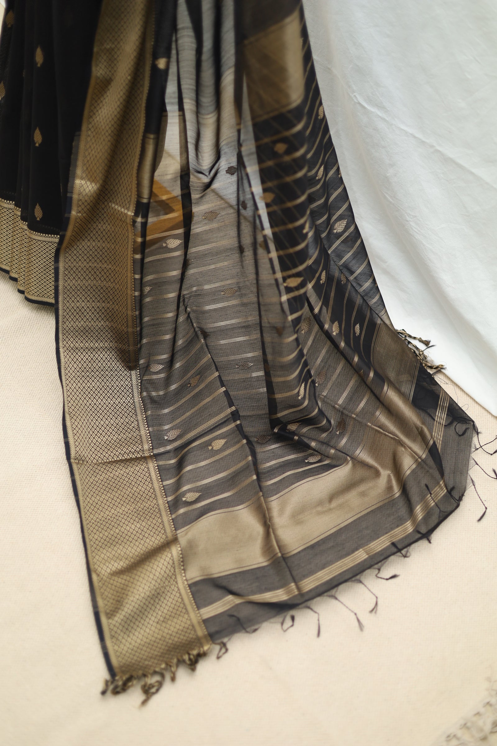 Maheshwari Resham Butta Saree # 43