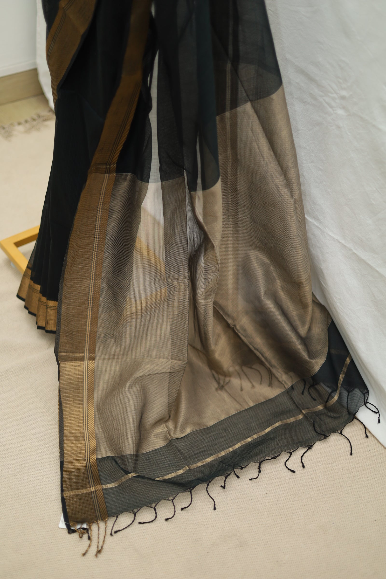 Maheshwari Selfchecks Saree with Zari Border , Saree # 44