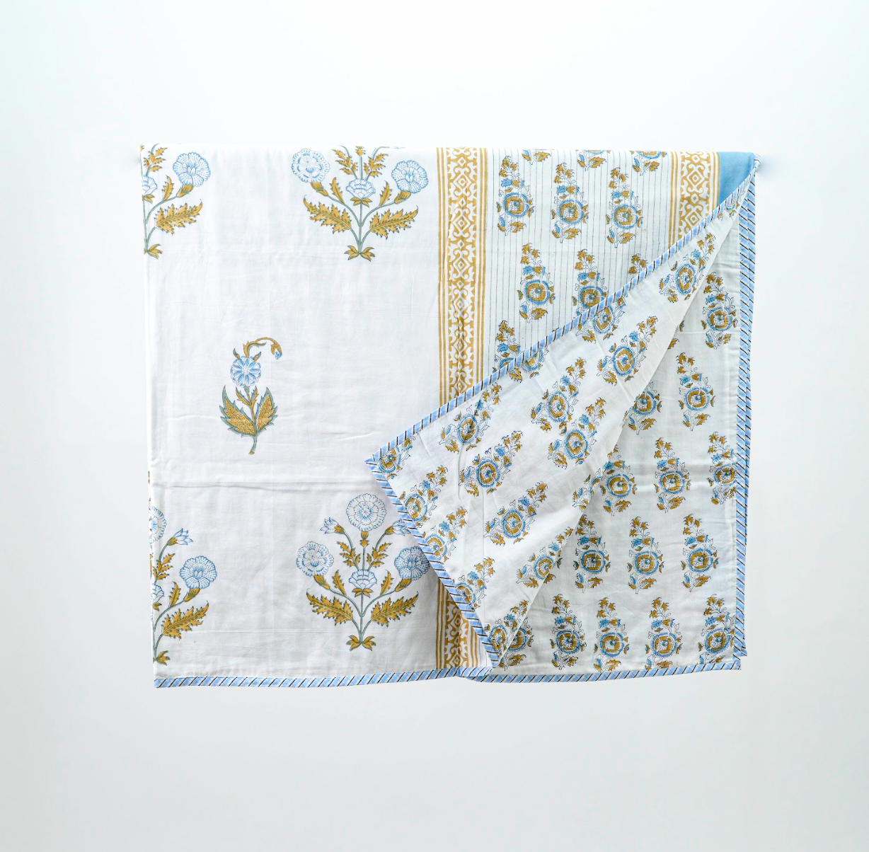 Shevanti | Handblock printed Reversible Mulmul Dohar