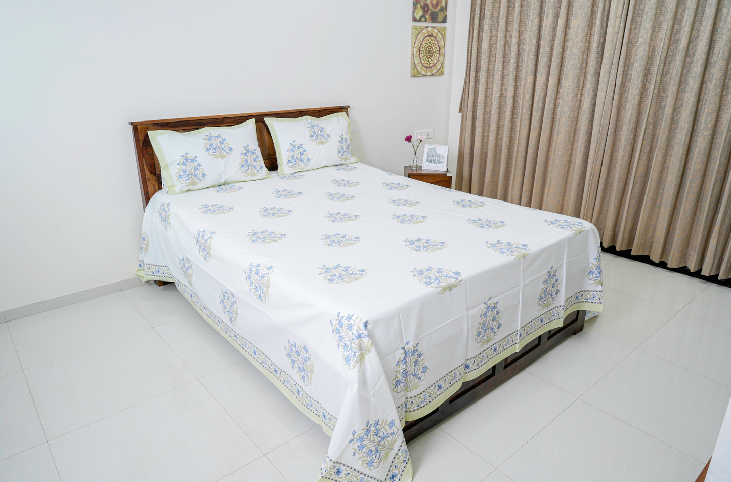 Pretty Jasmines |Handblock printed Bedsheet|Double bed: King Size |300 TC Premium Cotton|Reversibe pillow covers