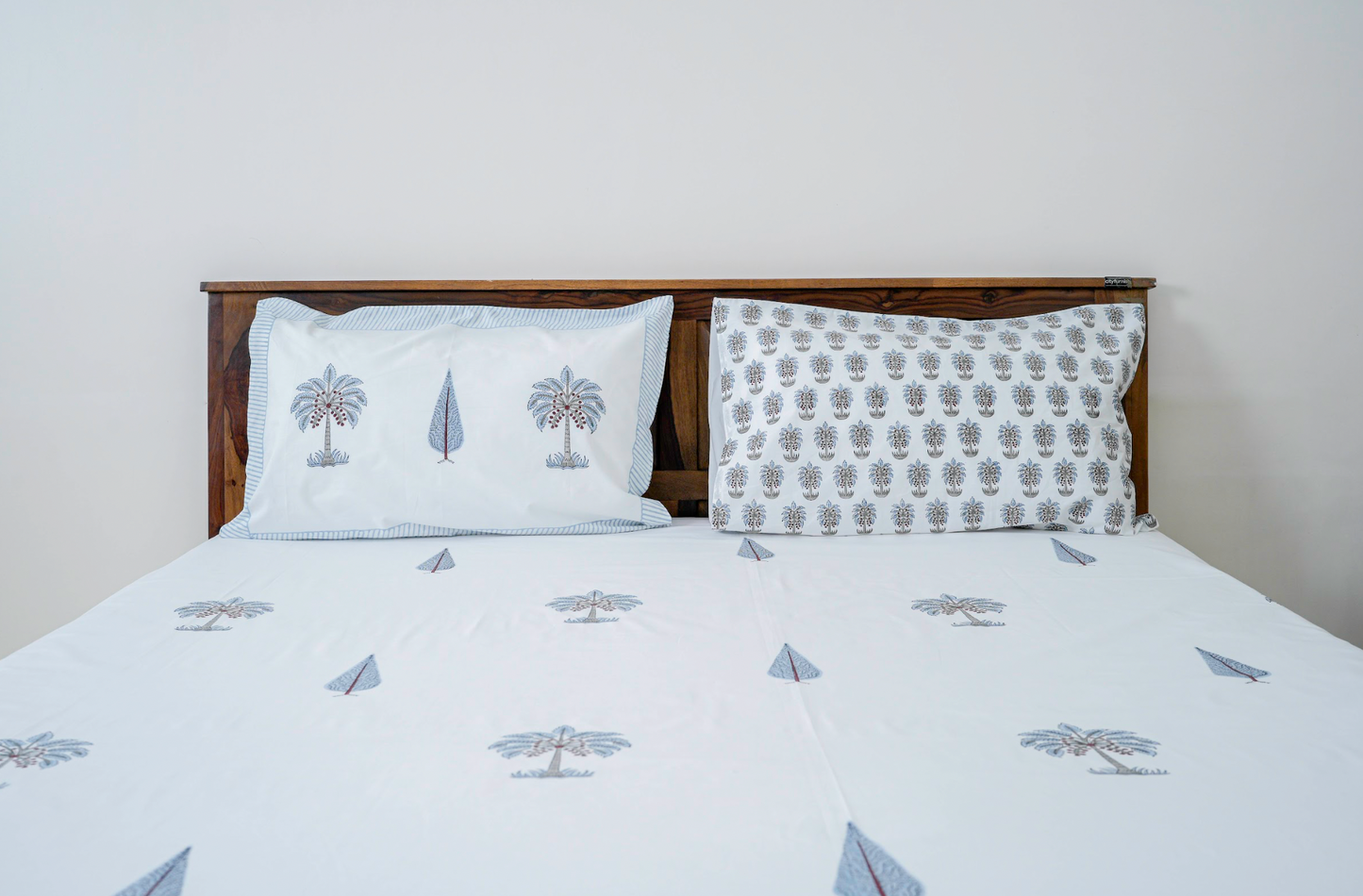 Cypress leaf and palm |Handblock printed Bedsheet|Double bed: King Size |300 TC Premium Cotton|Reversibe pillow covers