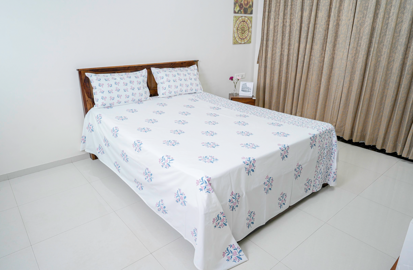 Medley of roses | Handblock printed Bedsheet|Double bed: King  Size |400 TC Premium Cotton| Complementing pillow covers