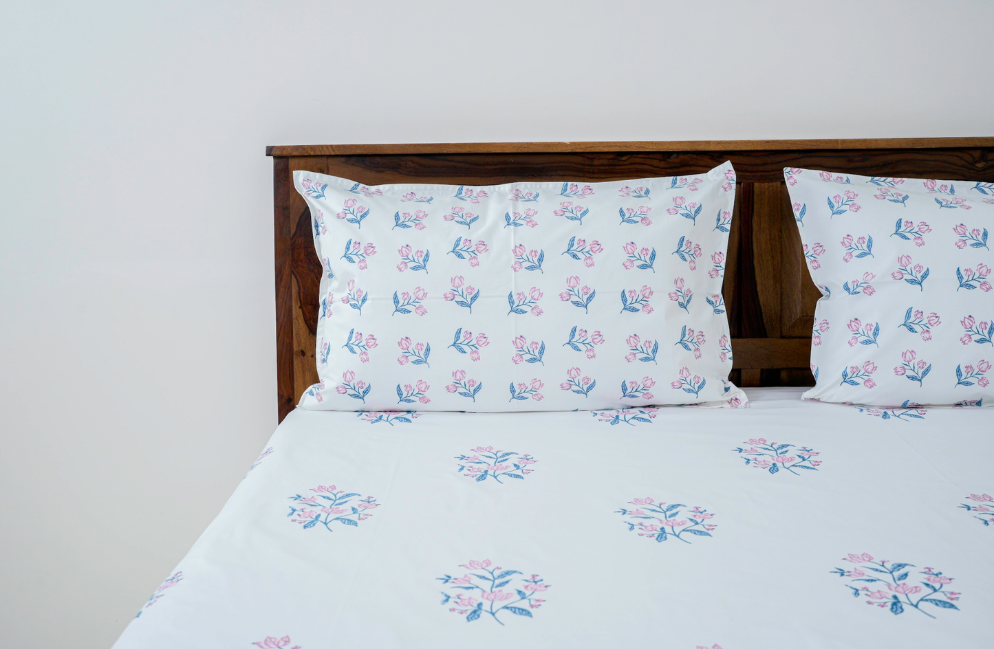 Medley of roses | Handblock printed Bedsheet|Double bed: King  Size |400 TC Premium Cotton| Complementing pillow covers