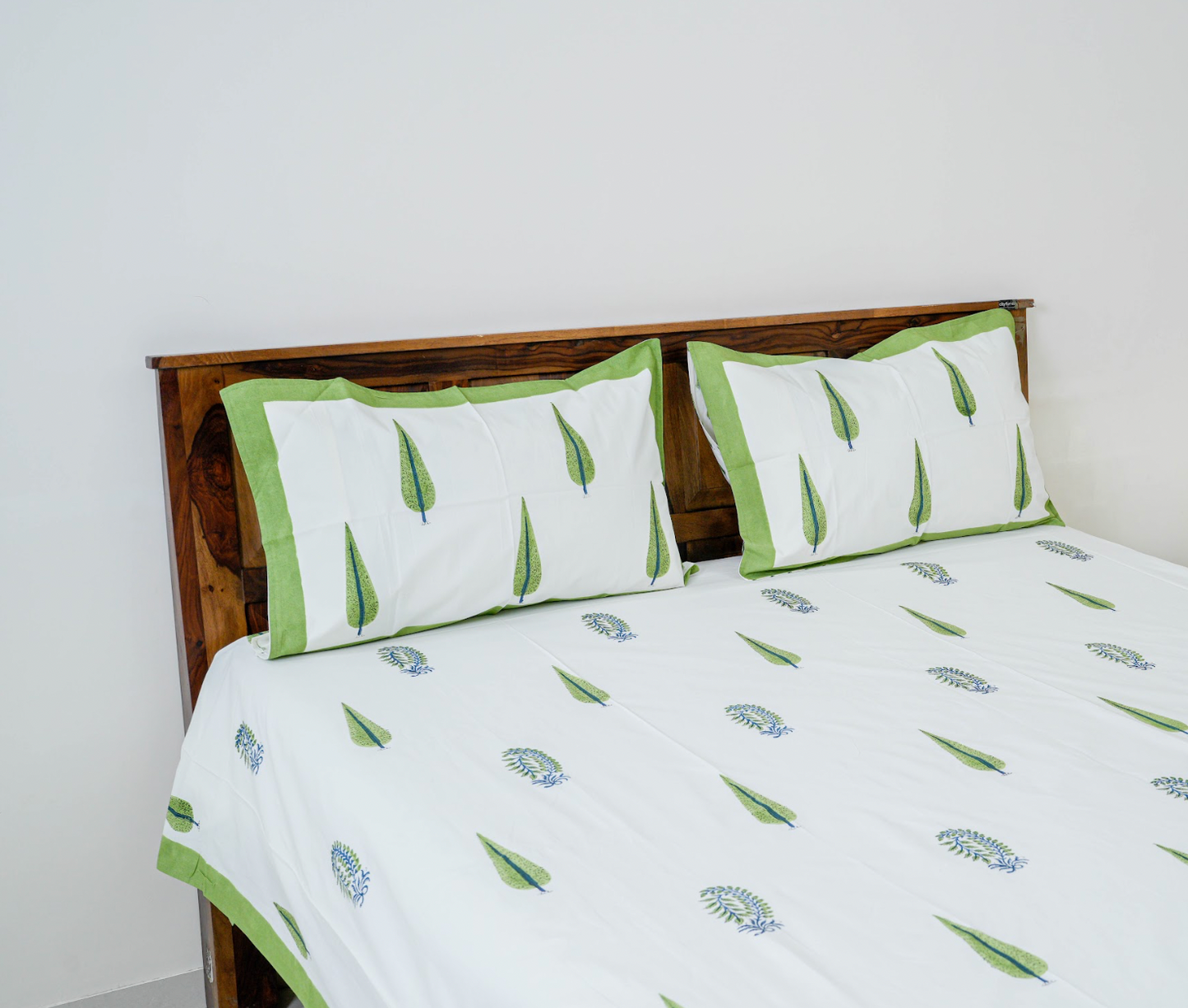 Cypress leaf and Paisely | Handblock printed Bedsheet|Double bed: Queen Size|300 TC Premium Cotton|Complementing pillow covers