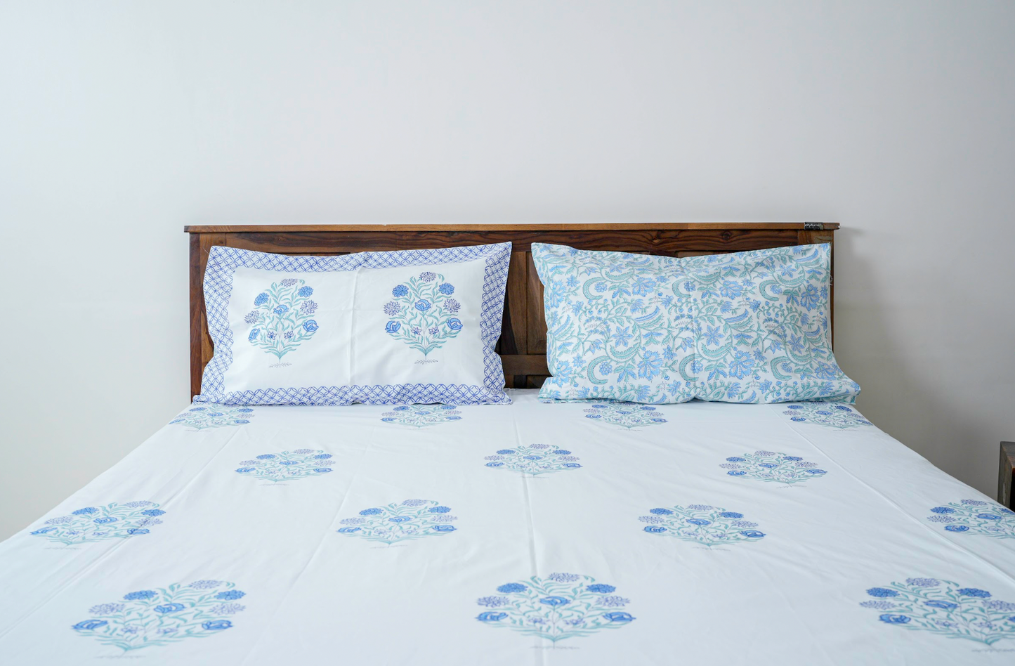 Royal Blueganza |Handblock printed Bedsheet|Double bed: Queen Size, King Size |300 TC Premium Cotton|Reversibe pillow covers