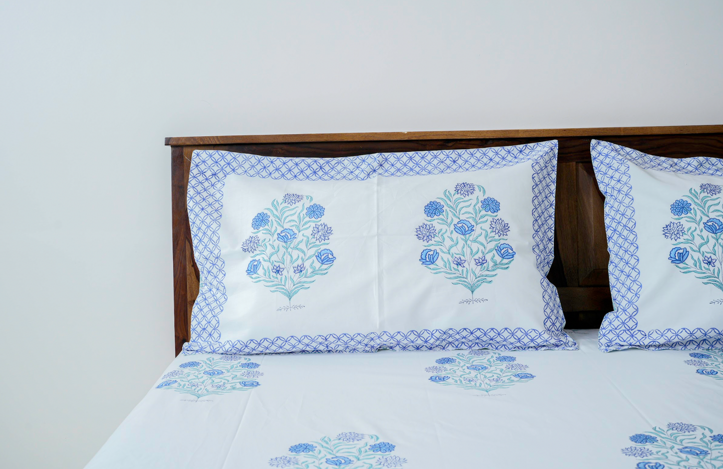 Royal Blueganza |Handblock printed Bedsheet|Double bed: Queen Size, King Size |300 TC Premium Cotton|Reversibe pillow covers