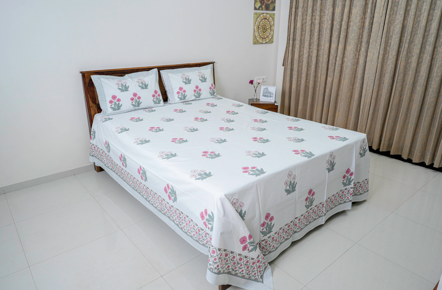 Hibiscus|Handblock printed Bedsheet|Double bed: King Size |300 TC Premium Cotton|Reversibe pillow covers