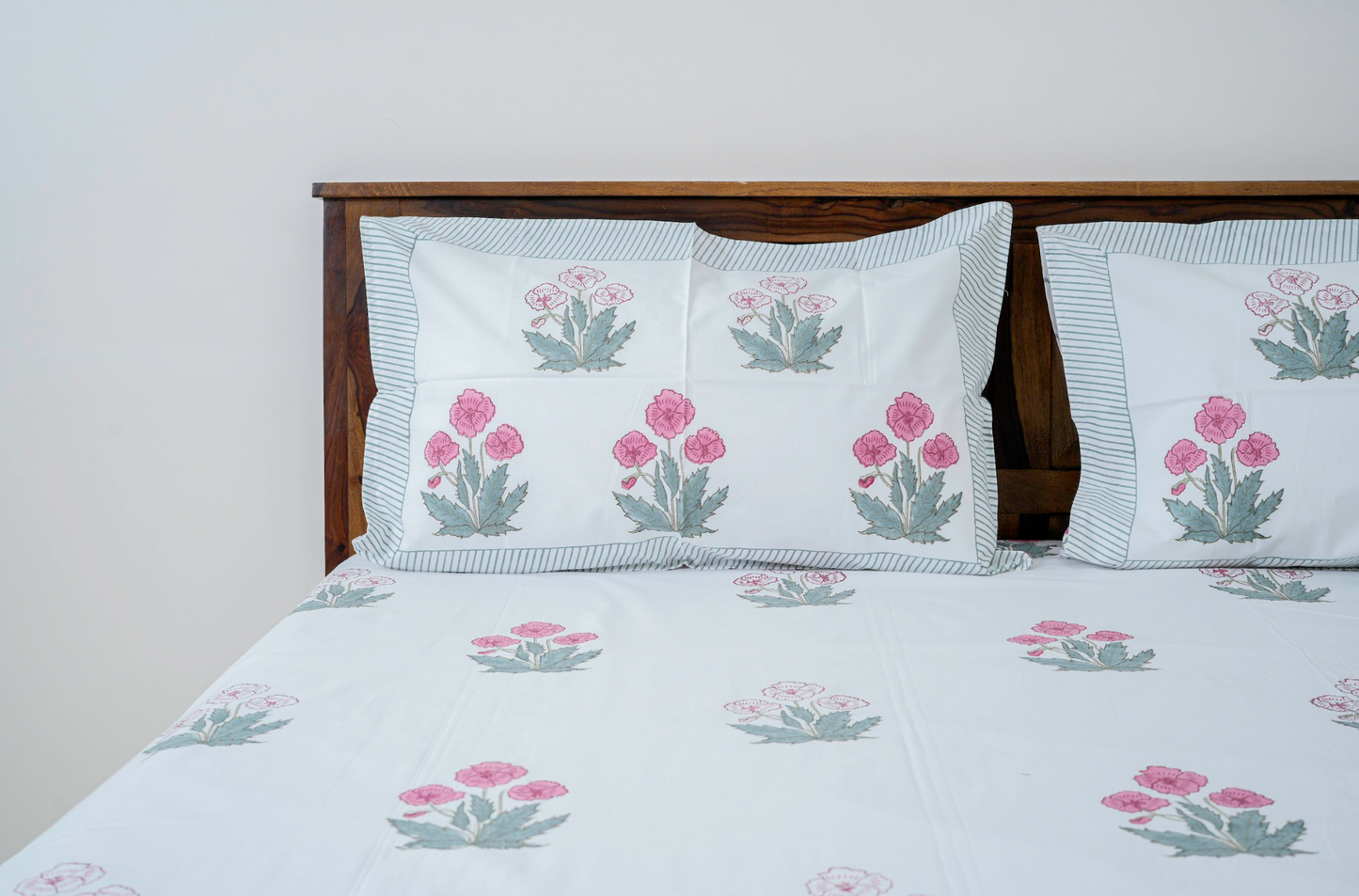 Hibiscus|Handblock printed Bedsheet|Double bed: King Size |300 TC Premium Cotton|Reversibe pillow covers