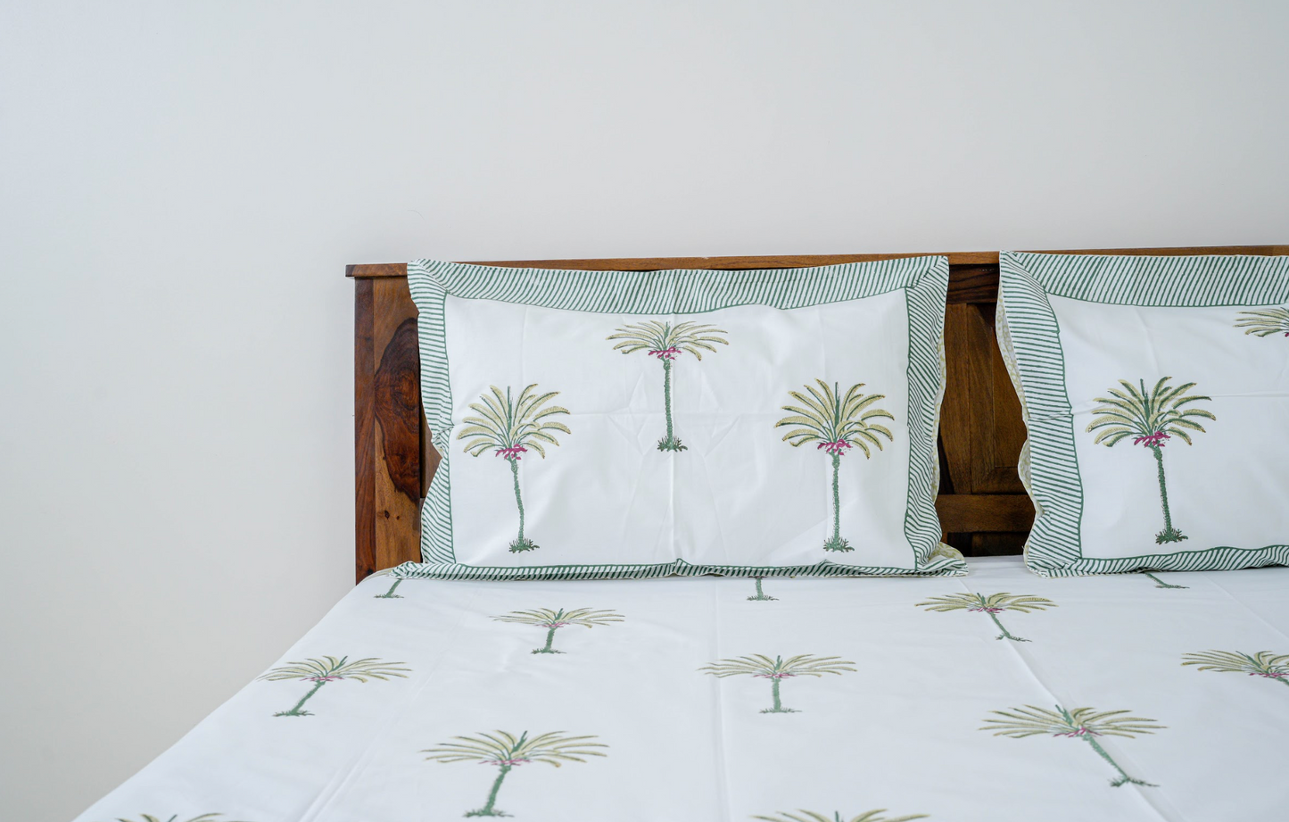 Palm tree|| Handblock printed Bedsheet|Double bed: Queen Size|300 TC Premium Cotton|Complementing pillow covers