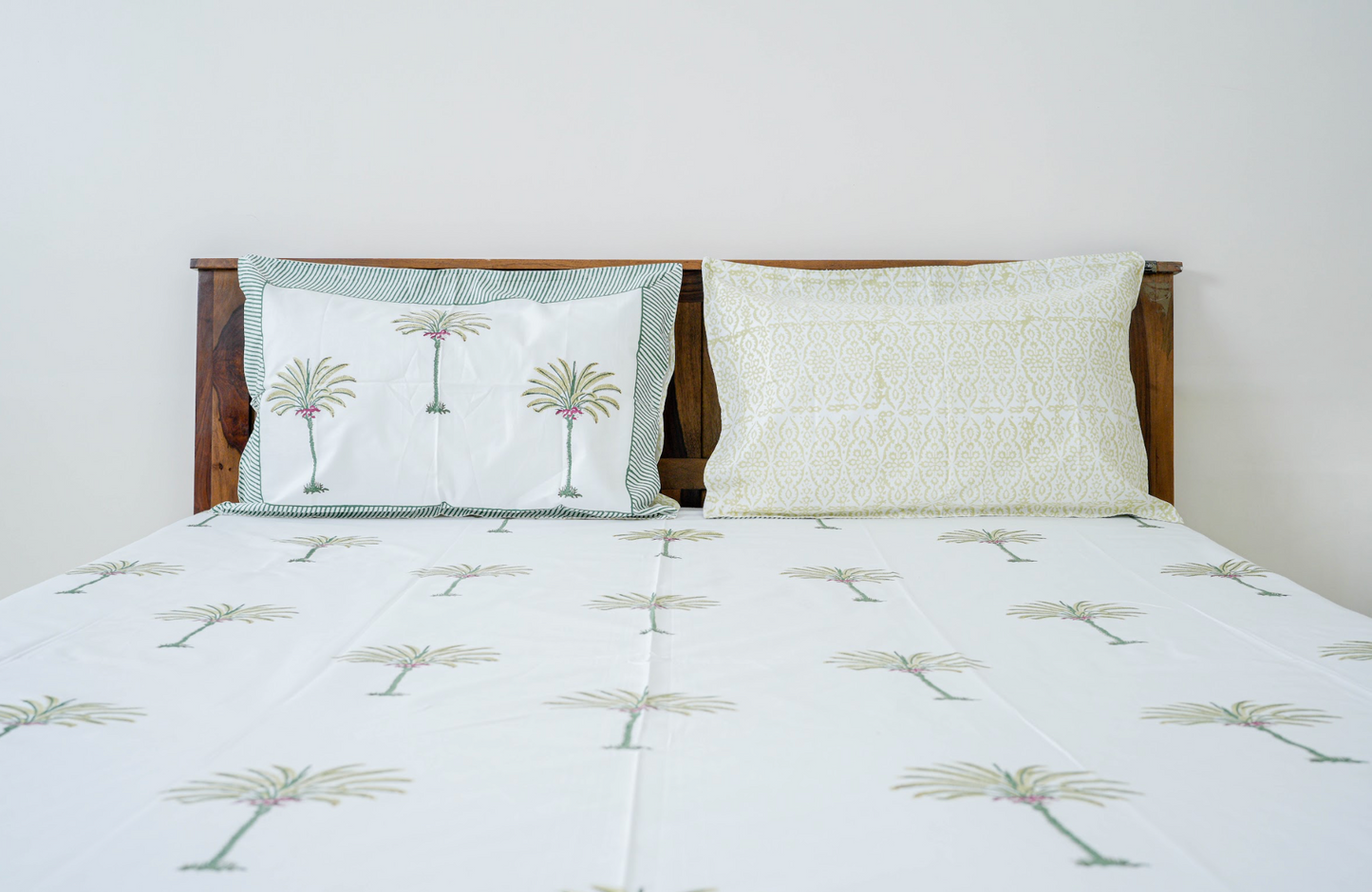 Palm tree|| Handblock printed Bedsheet|Double bed: Queen Size|300 TC Premium Cotton|Complementing pillow covers