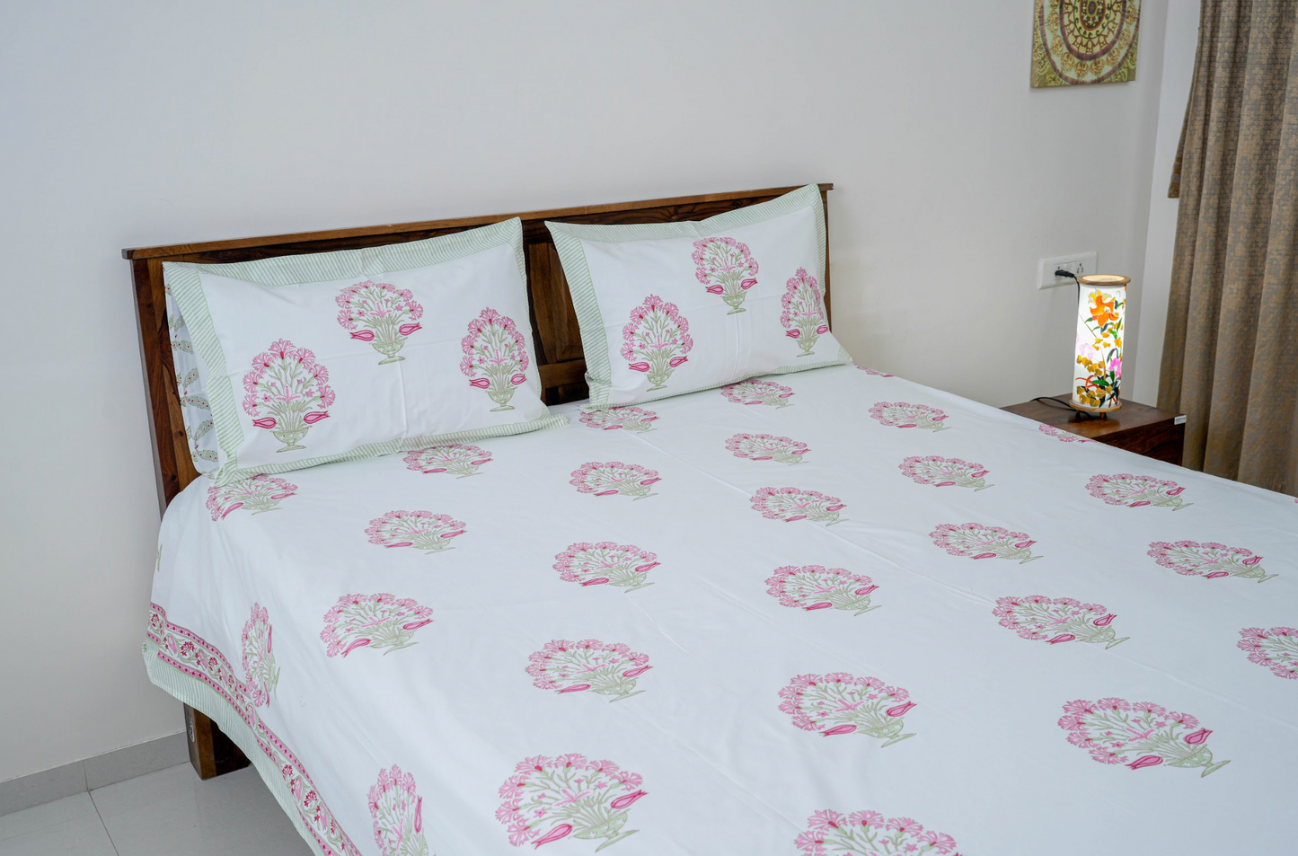 Guldasta l |Handblock printed Bedsheet|Double bed: Queen Size|300 TC Premium Cotton|Complementing pillow covers